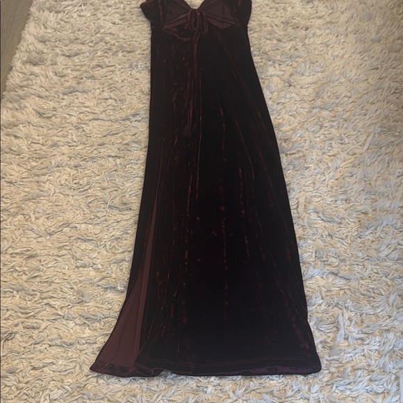 FREE PEOPLE Elegant Velvet Dress in Rich BURGUNDY NWOT - Picture 16 of 16